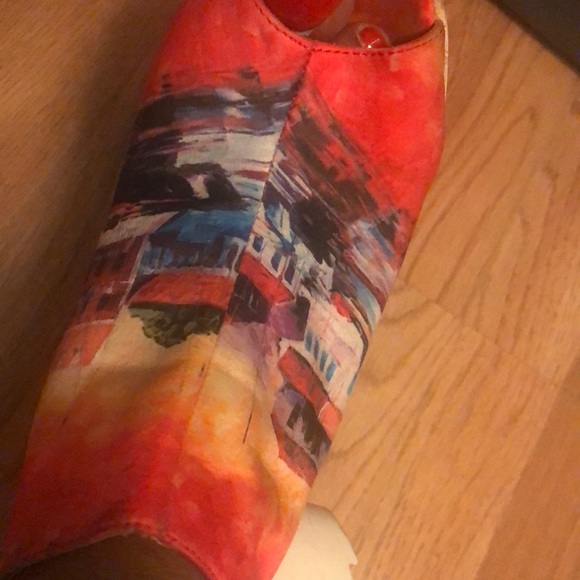 Platforms - Picture 4 of 4